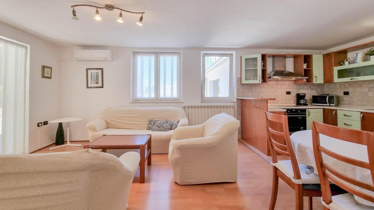 Ena Apartment Novigrad  ภายนอก รูปภาพ