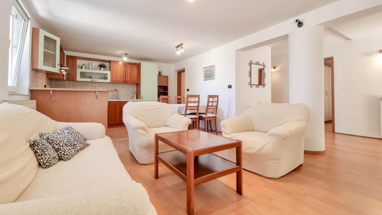 Ena Apartment Novigrad  ภายนอก รูปภาพ