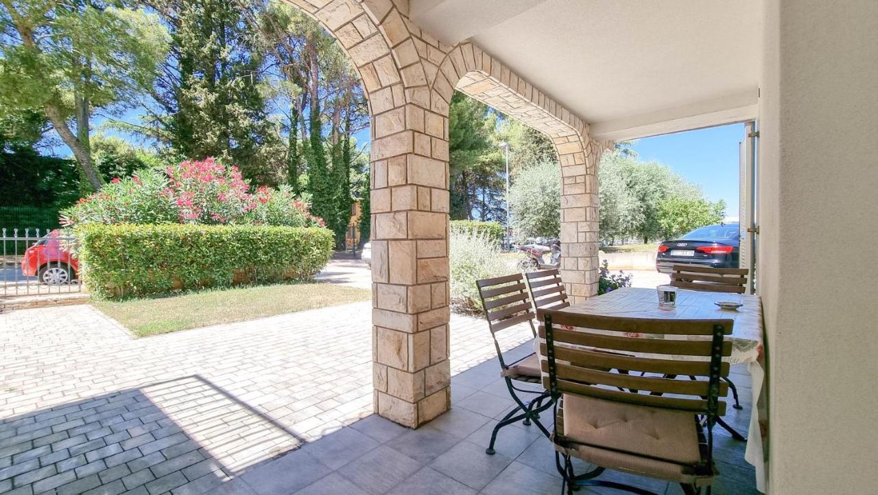 Ena Apartment Novigrad  ภายนอก รูปภาพ